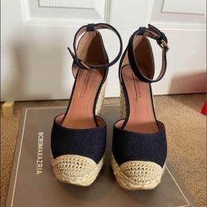 CBGMaxazria denim and raphia sandals